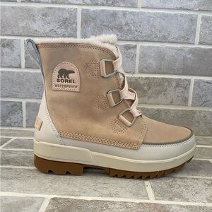 Sorel waterproof women’s boots size 9. Honey white, sea salt color. Brand new.